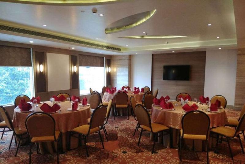 รามาดา บาย วินด์แฮม ชัมมู ซิตี้เซ็นเตอร์ Hotel จามมู ภายนอก รูปภาพ