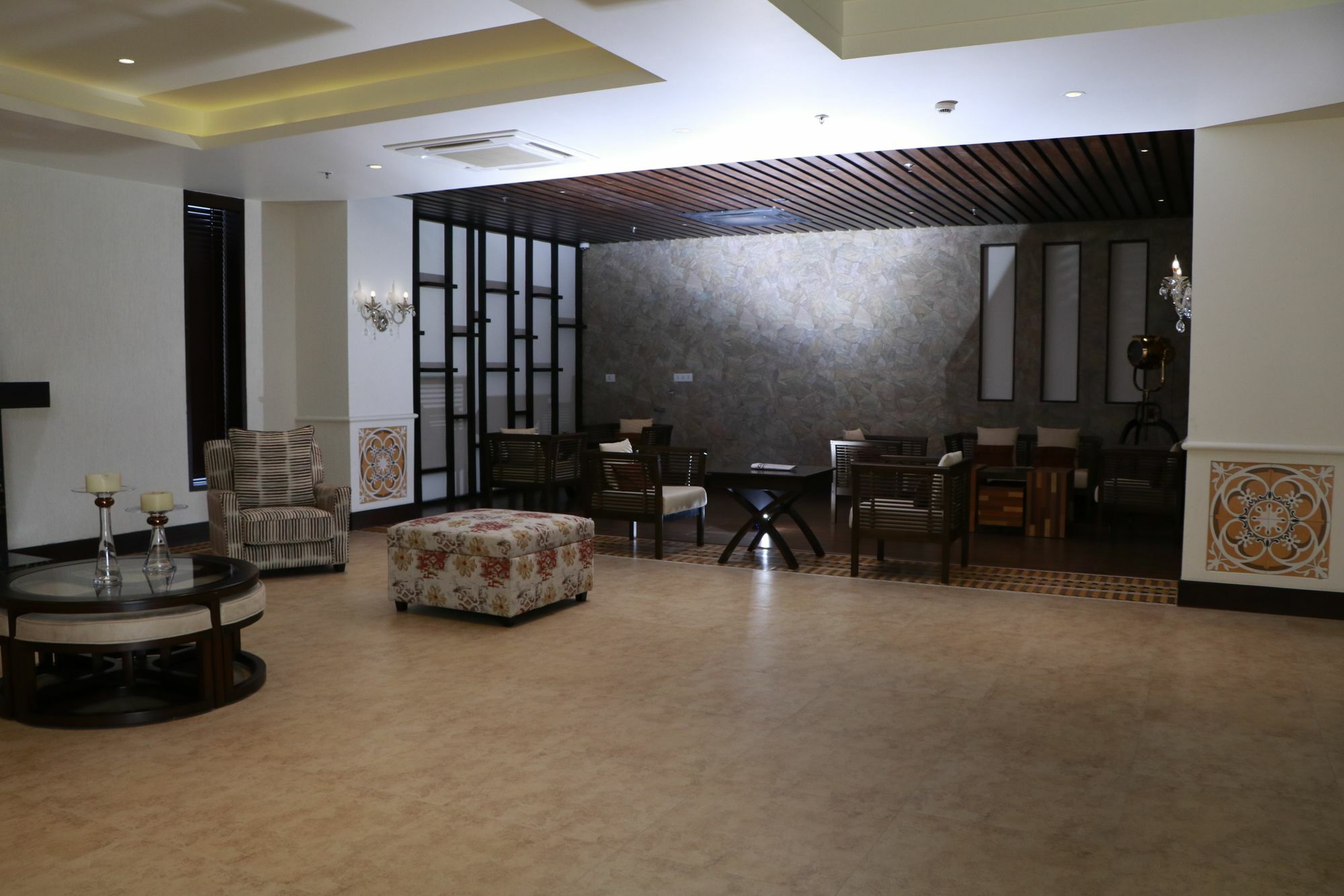 รามาดา บาย วินด์แฮม ชัมมู ซิตี้เซ็นเตอร์ Hotel จามมู ภายนอก รูปภาพ